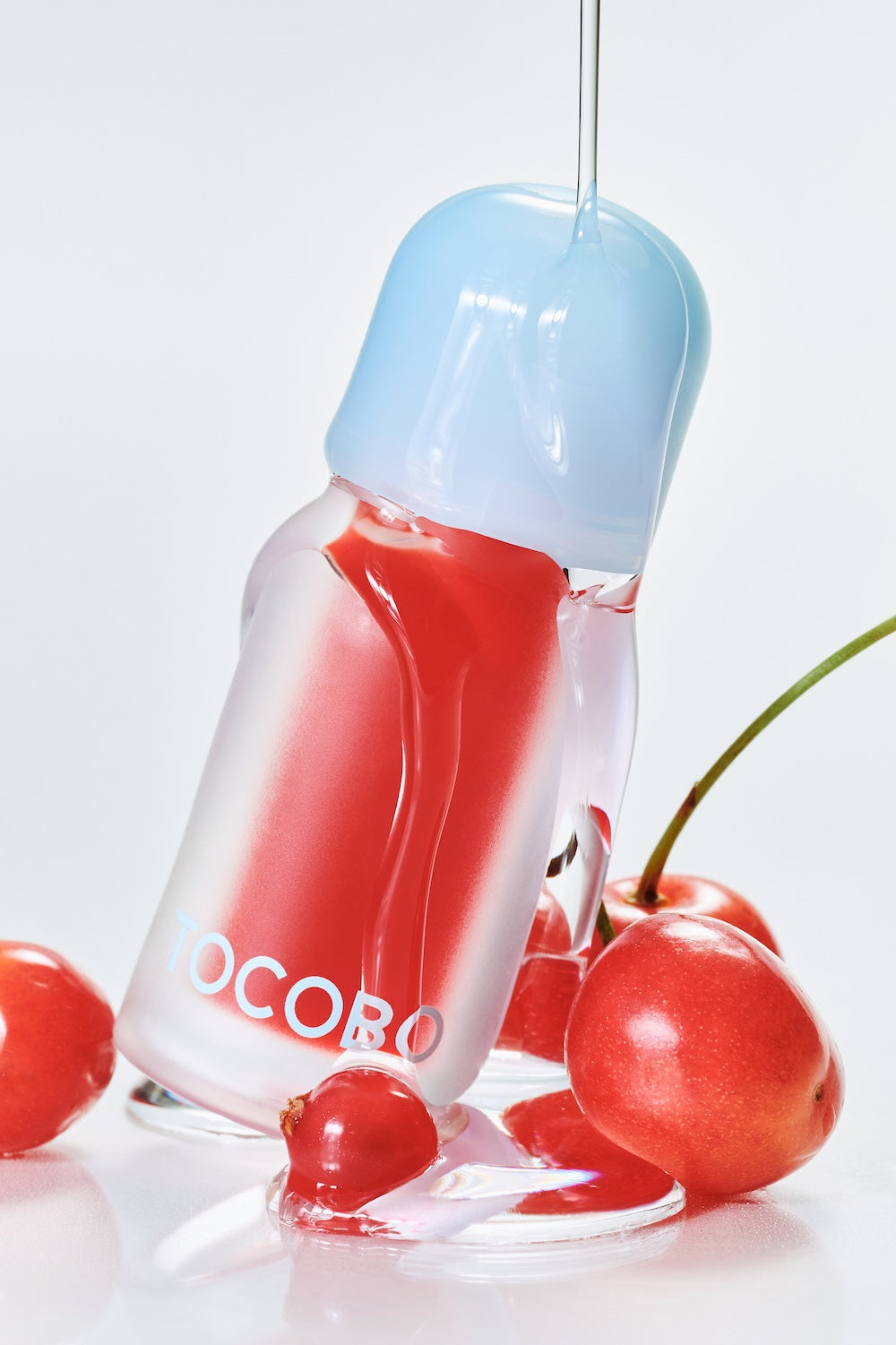 Juicy Berry Plumping Lip Oil 12 CHERRY ADE 4g