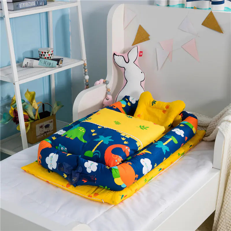 Foldable Portable Crib with Bionic Infant Mattress